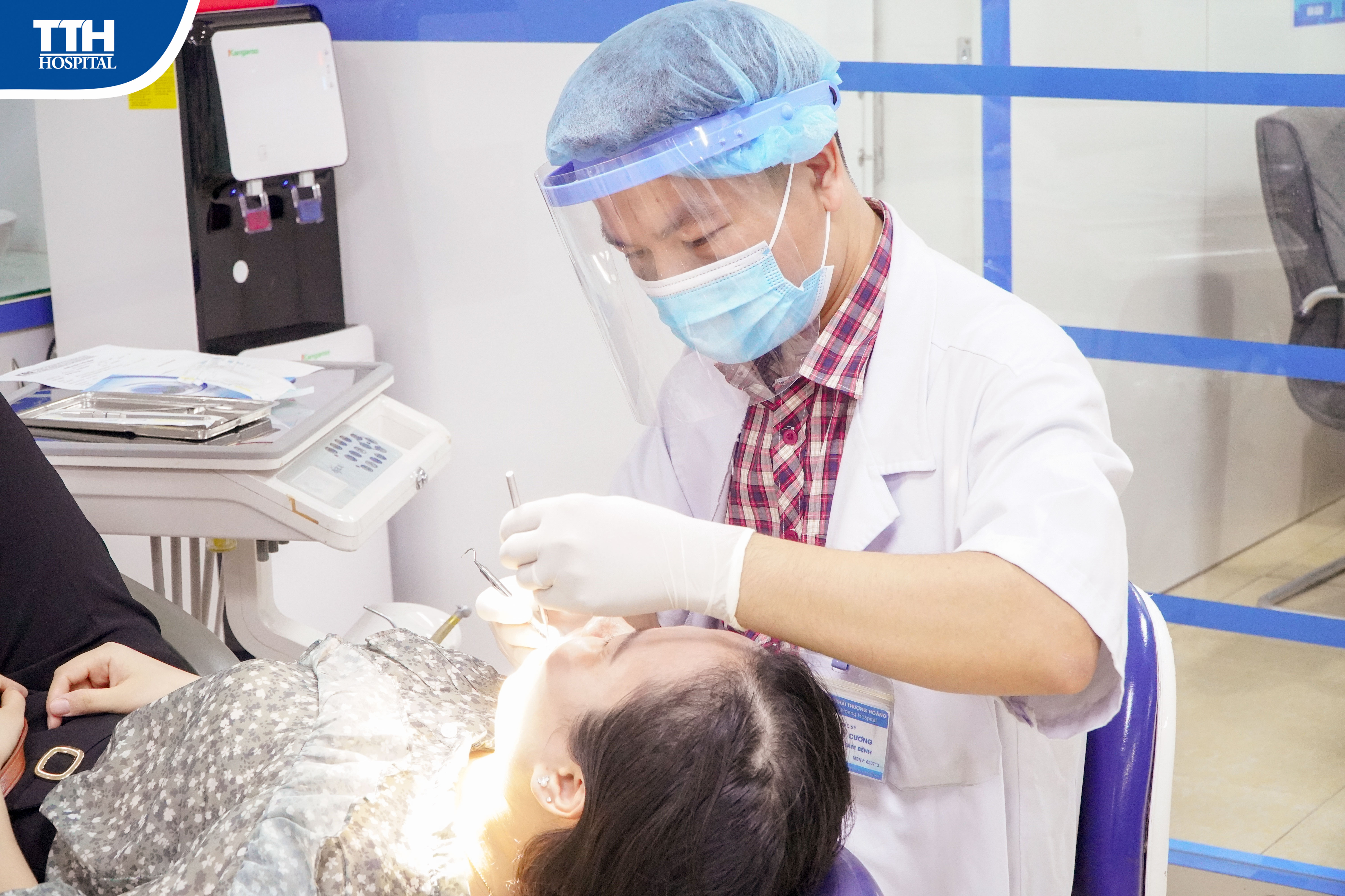 Thăm khám và lấy cao răng định kỳ 6 tháng/lần