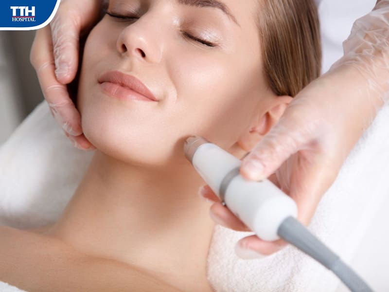 Ai nên và không nên sử dụng phương pháp trẻ hóa da không xâm lấn