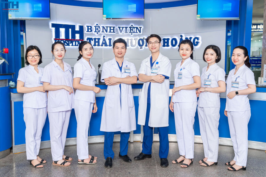 Bác sĩ Võ Huy Cương là một trong những bác sĩ chuyên khoa Răng hàm mặt uy tín và tận tâm tại Bệnh viện Thái Thượng Hoàng