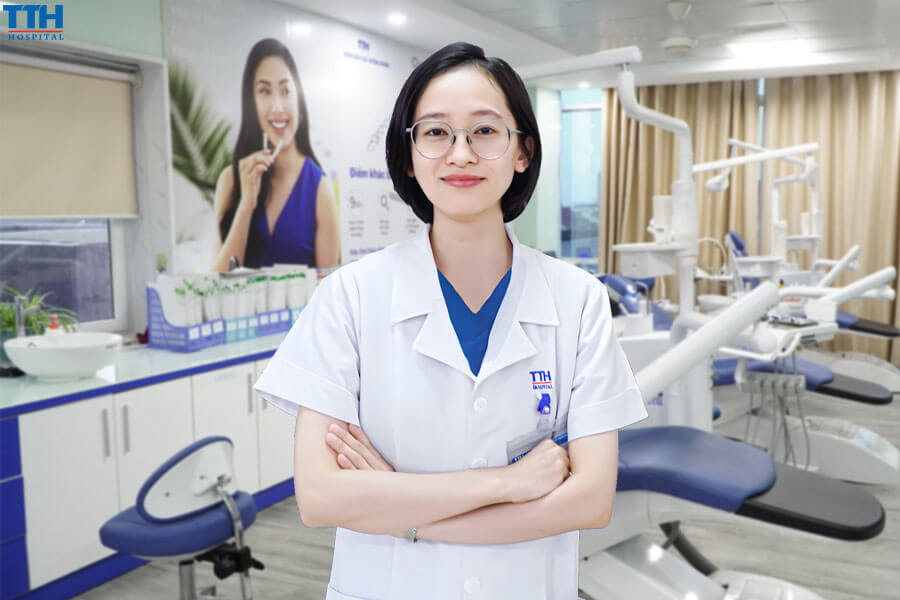 Bác sĩ Võ Thị Trang - Trưởng khoa Răng Hàm Mặt, bệnh viện Thái Thượng Hoàng