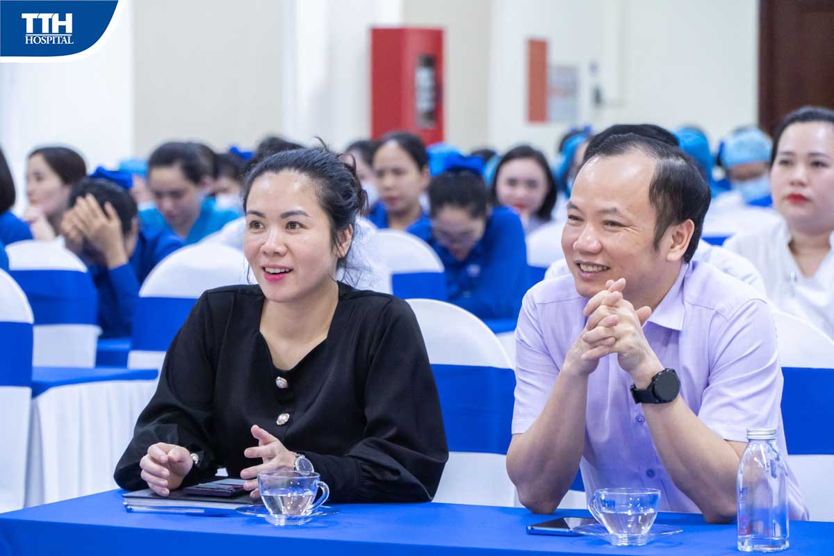 Ban lãnh đạo của bệnh viện Thái Thượng Hoàng đã đến tham dự và gửi lời tri ân, lời chúc mừng đến tập thể điều dưỡng, kỹ thuật viên Bệnh viện