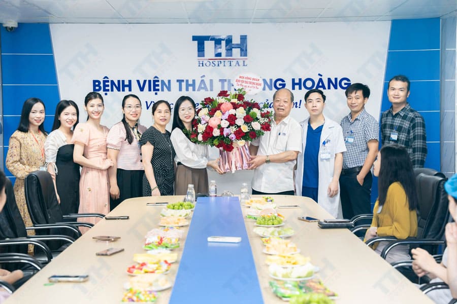 Buổi gặp mặt tri ân Ngày Phụ nữ Việt Nam 20/10 đầy ý nghĩa