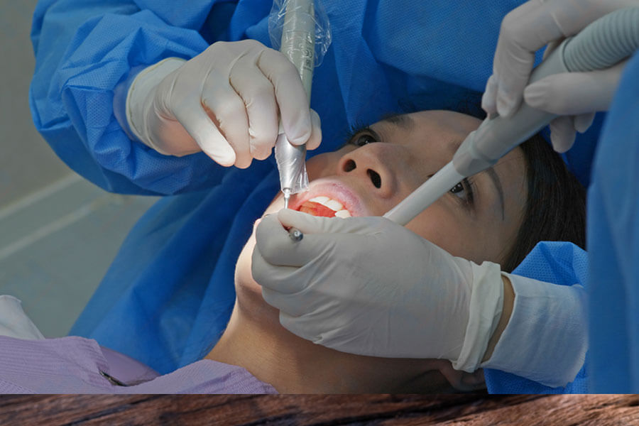 Các yếu tố ảnh hưởng đến chi phí trồng răng implant
