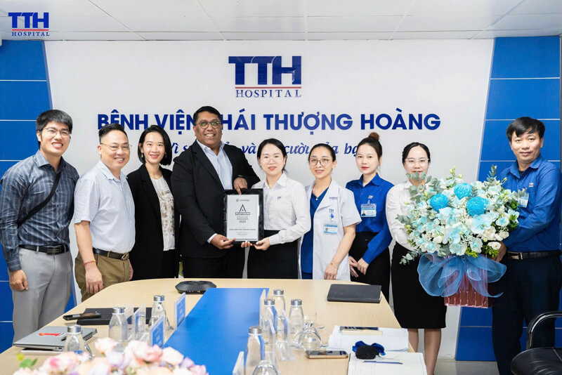 CAM KẾT PHÁT TRIỂN – VÌ NỤ CƯỜI KHÁCH HÀNG