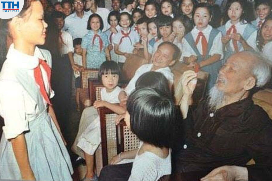 Chúc Mừng Sinh Nhật Chủ Tịch Hồ Chí Minh