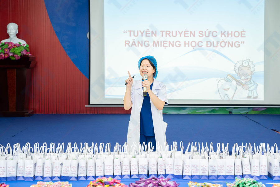 Học cách chăm sóc răng miệng đúng cách