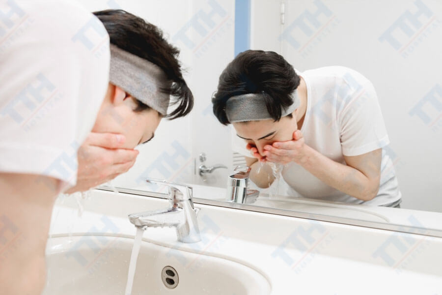 Làm sạch da mặt đúng cách