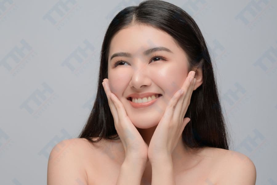 Lợi Ích Dài Hạn Khi Massage Mặt Đều Đặn