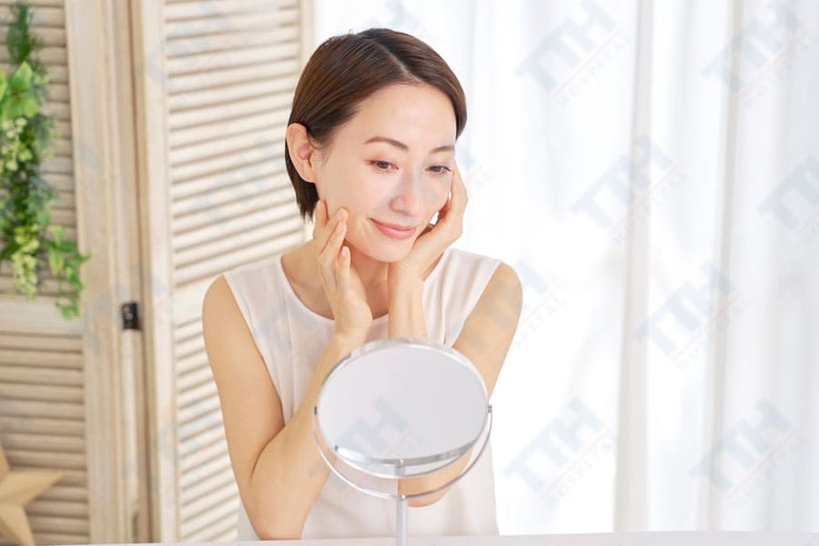 Lối sống lành mạnh cho làn da của phụ nữ tuổi 40 khỏe đẹp