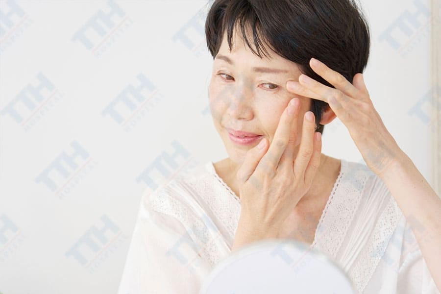 Những vấn đề về da của phụ nữ tuổi 40