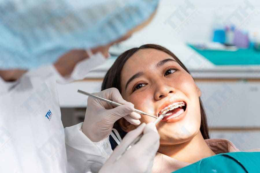 Niềng răng có thực sự làm răng yếu đi?