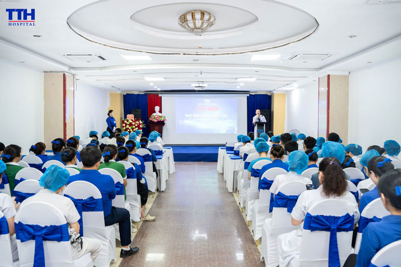 Thành phần tham gia lễ kỷ niệm