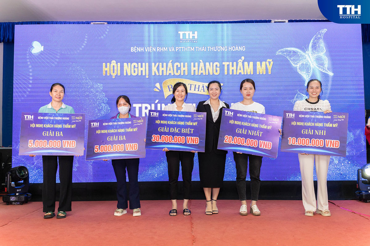 Những giải thưởng lớn được trao cho những khách hàng may mắn tham gia