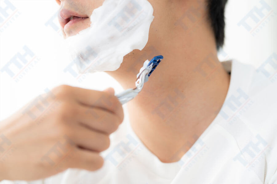 Xử lý đúng cách khi cạo râu