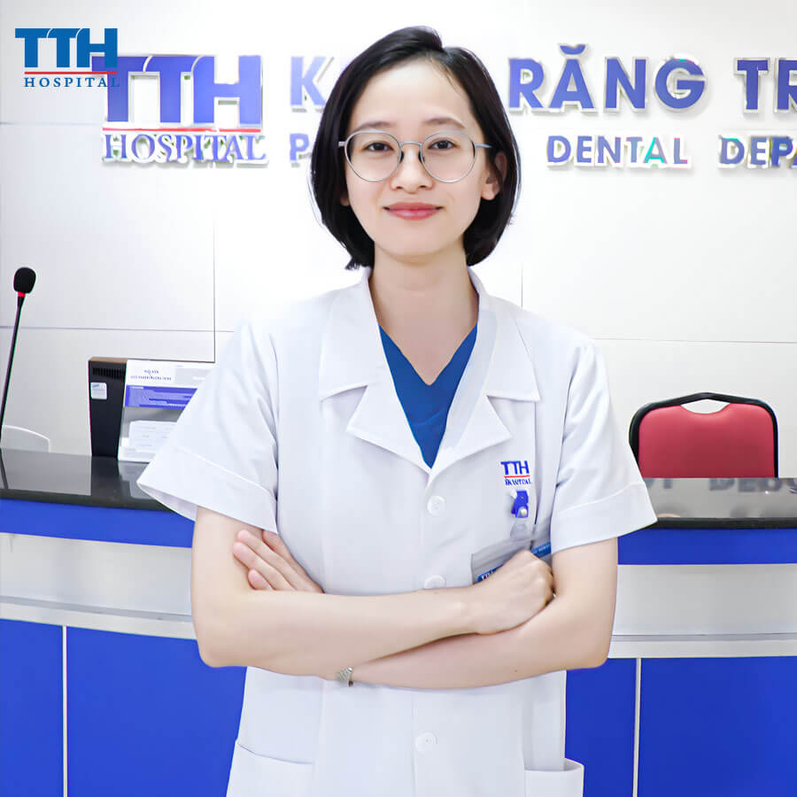 Bác Sĩ Võ Thị Trang - Trưởng Khoa Răng Trẻ Em, Bệnh Viện Thái Thượng Hoàng